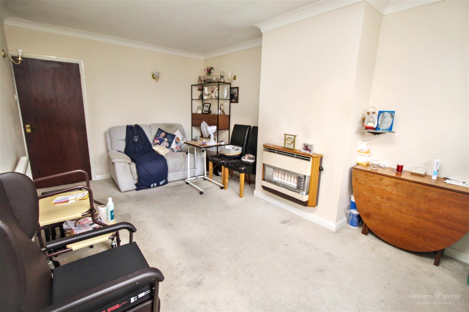 2 bed property in Colyton Way, Reading